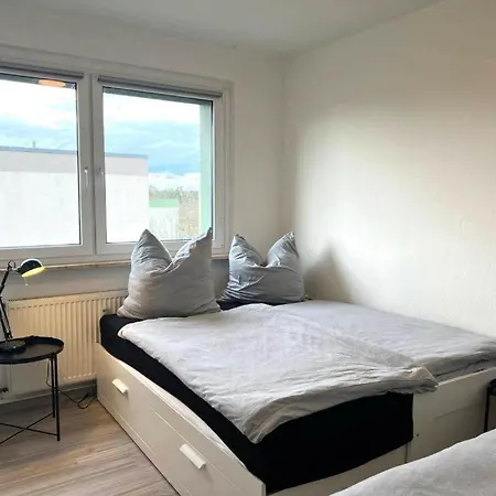 Ferien- & Monteurwohnung, 5 Betten, Wlan, Parkplatz, Balkon