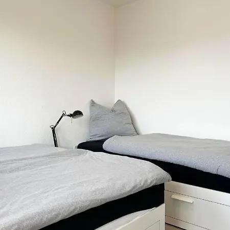 Ferien- & Monteurwohnung, 5 Betten, Wlan, Parkplatz, Balkon Dessau-Rosslau